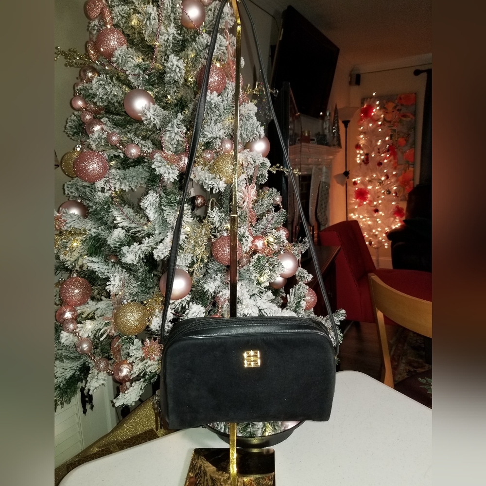 EUC GIVENCHY vintage black suede leather crossbody w/GG hardware